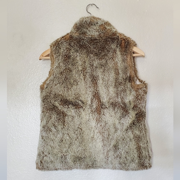 Faux Fur Zip Up Reversible Khaki Vest - Picture 3 of 4